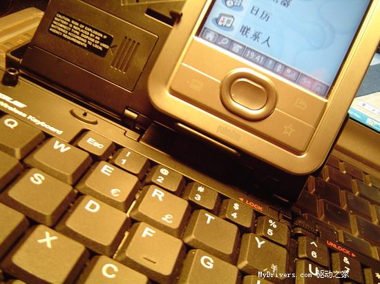LifeDrive——首款内置微硬盘PDA详尽评测