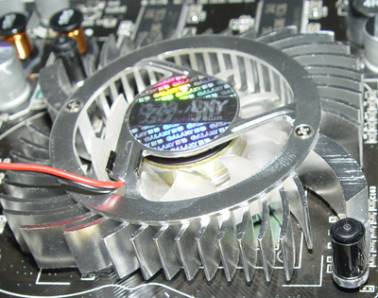 ���� GeForce FX 5700������
